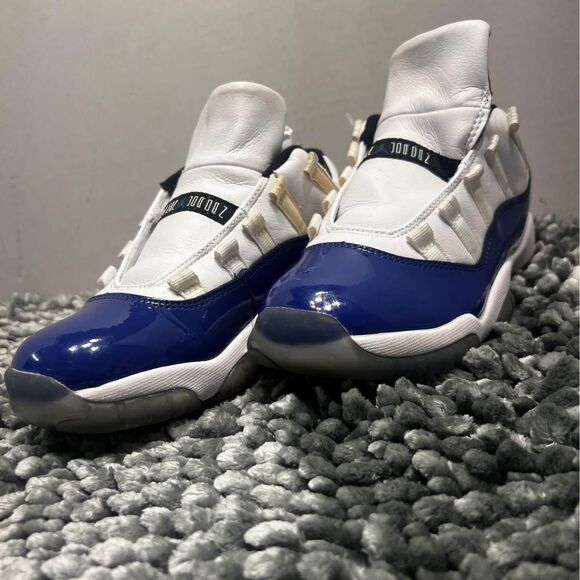 Air Jordan Retro 11 Retro Concord 645107-100 Sneakers Size 7Y - Picture 2 of 5